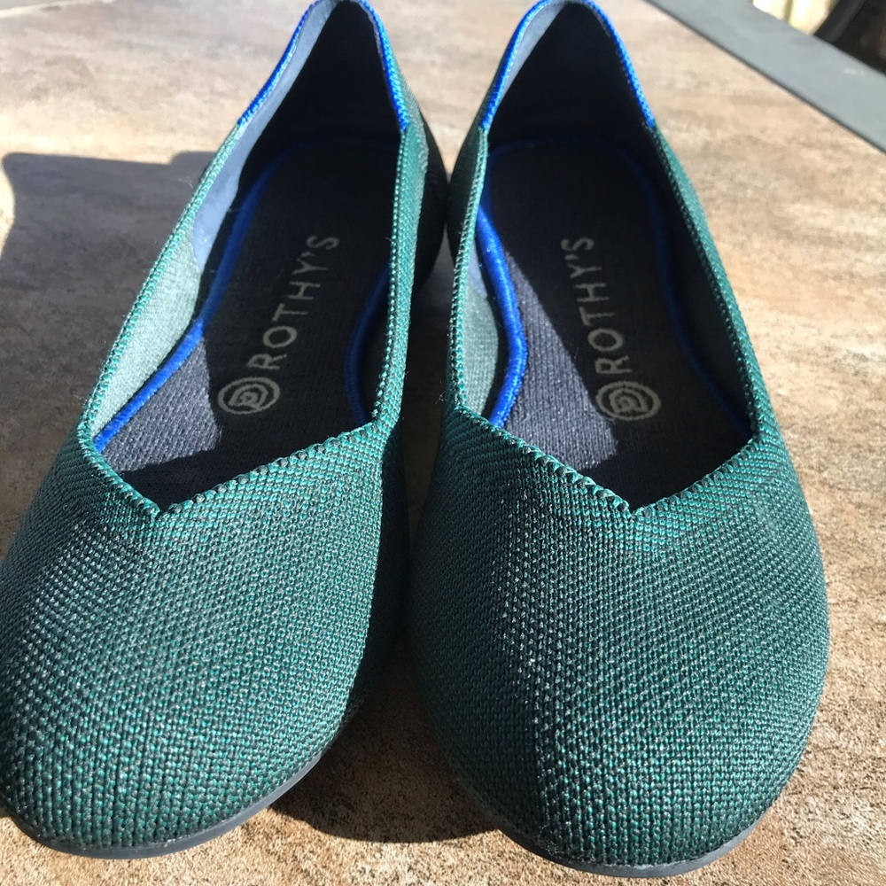 Rothys 7.5 retired emerald. Never washed. EUC
